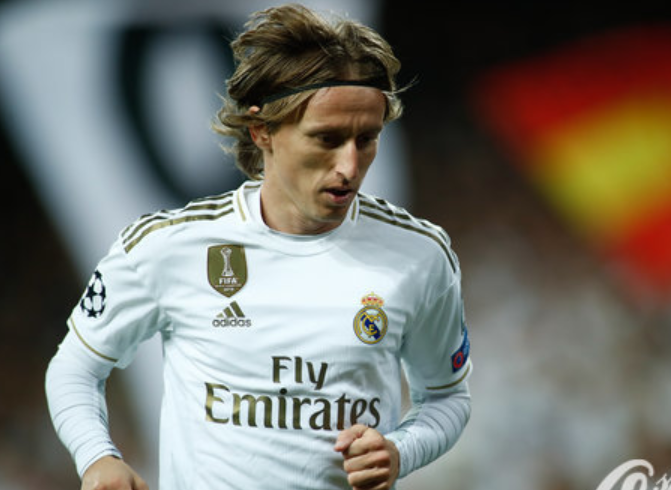 CBA现“离奇”比赛质疑声刷屏!男篮别也脸都不要了