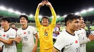 1-2！10轮8负，热刺逼近降级区，结束7连败，莱斯特城逃出降级区